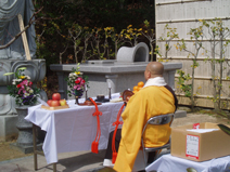 永代供養塔　観音立像　「もみじ」合同回向