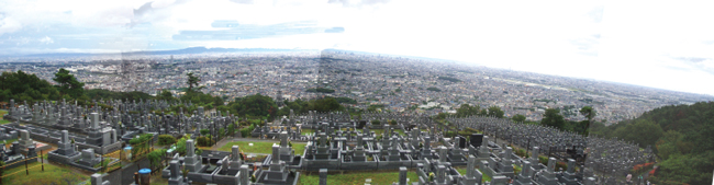 霊園より大阪平野を望む