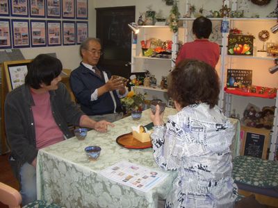 陶芸サークル新入生と.jpg