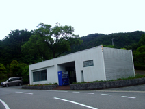 白水峡公園墓地休憩所