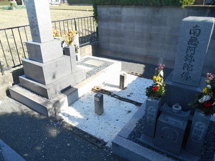 碧流寺墓地風景