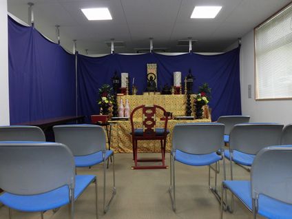 管理事務所内祭壇