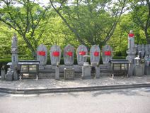 永代供養塔　阿弥陀如来像