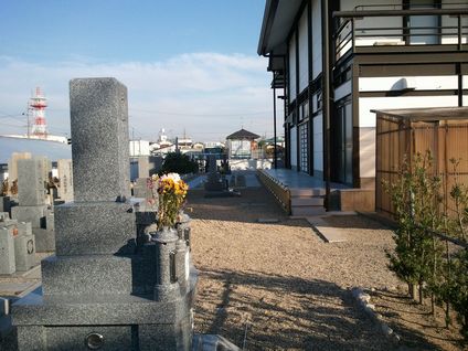 東仙寺墓地風景