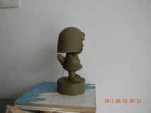 はにたん、側面