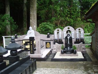 弘法大師坐像完成写真