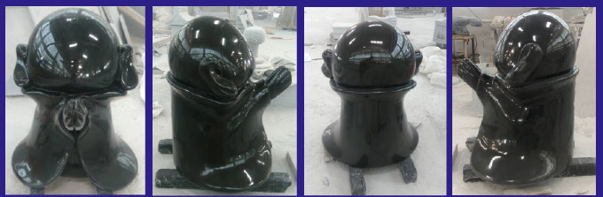 打合せに基づき、黒御影石で製作