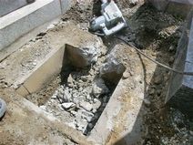 カロート解体工事