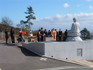 五月山緑地霊園　吉岡家