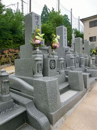 五月山緑地霊園　深尾家