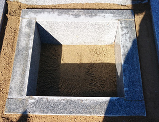 カロート（納骨棺）設置